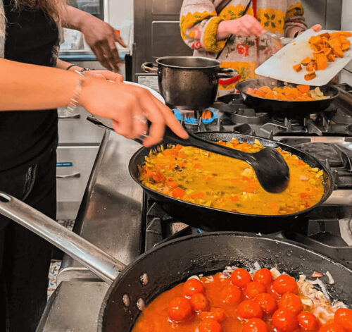 Communal Kitchen – Gardiner House Hostel (5)