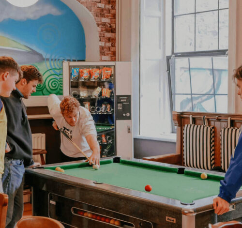 Living Room & Game Room – Gardiner House Hostel (3)